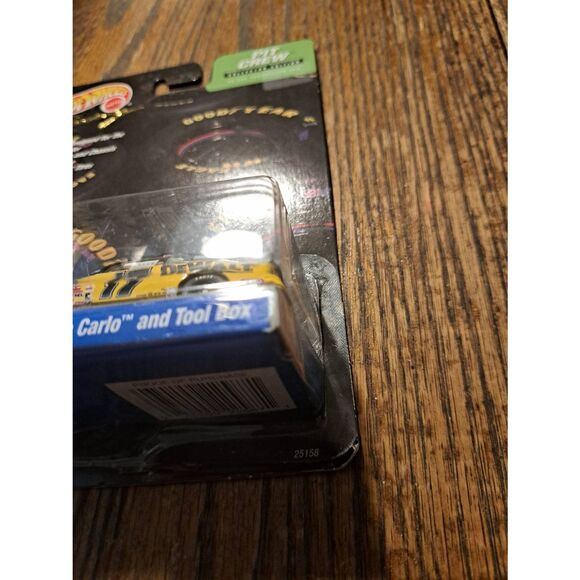 Vintage 1999 Mattel Hot Wheels Racing Matt Kenseth DeWalt Pit Crew Collector Ed - Picture 6 of 6